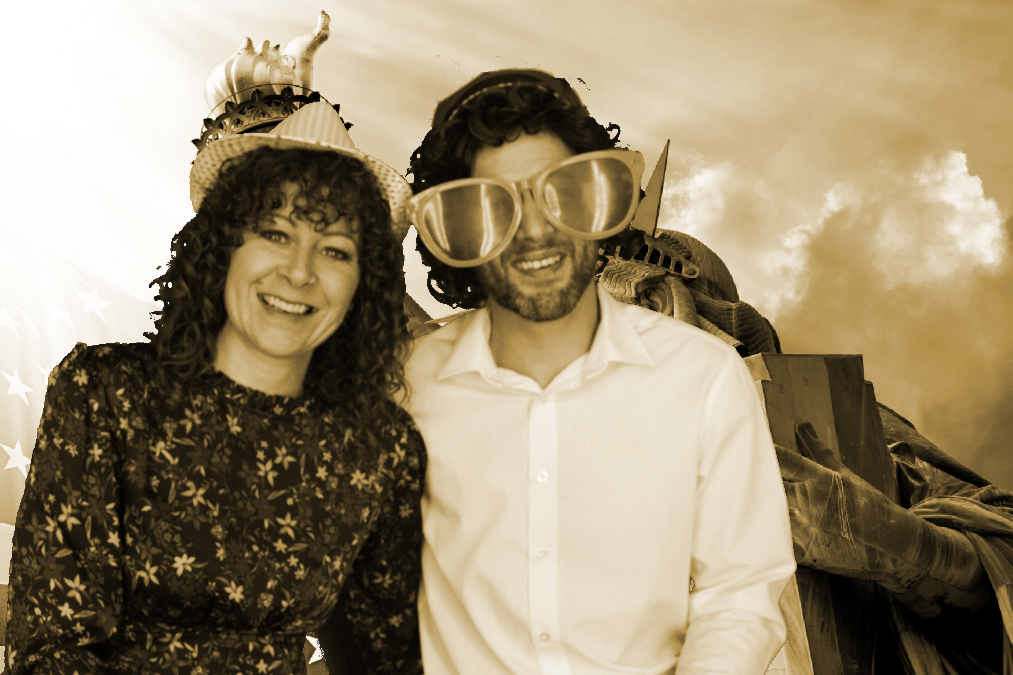 Mr & Mrs Mills | View more photos from the event at gallery.myphotoboothexperience.co.uk/u/MyPhotoBoothExperienceLtd/Mr-Mrs-Mills